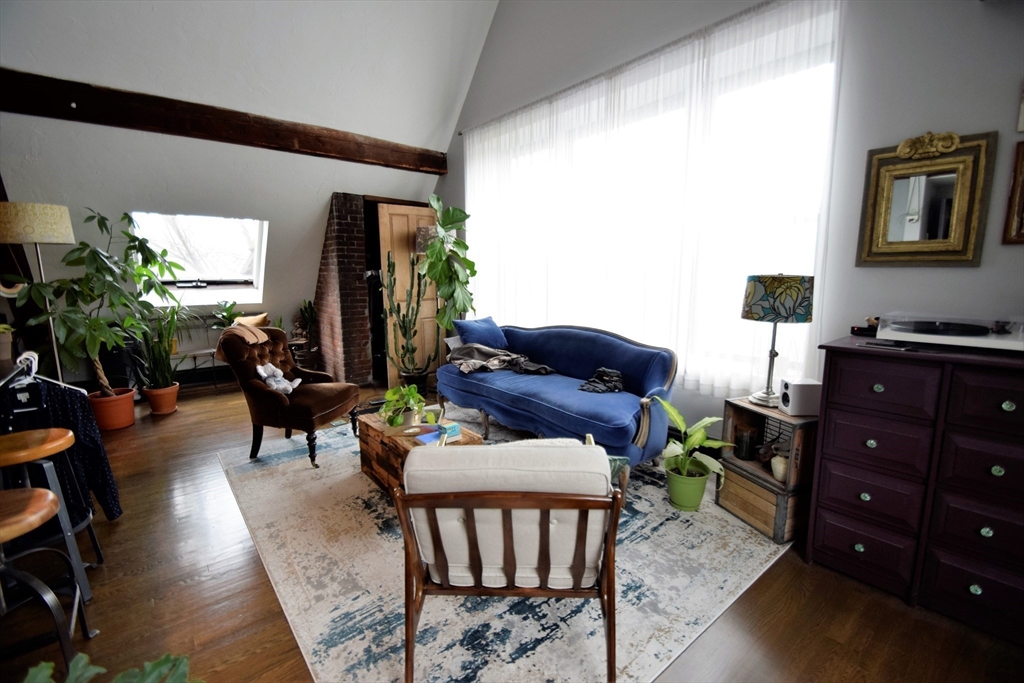1 bed, 1 bath apartment for rent at 444 Western Ave Unit PH 6, Brighton — photo 5 of 17