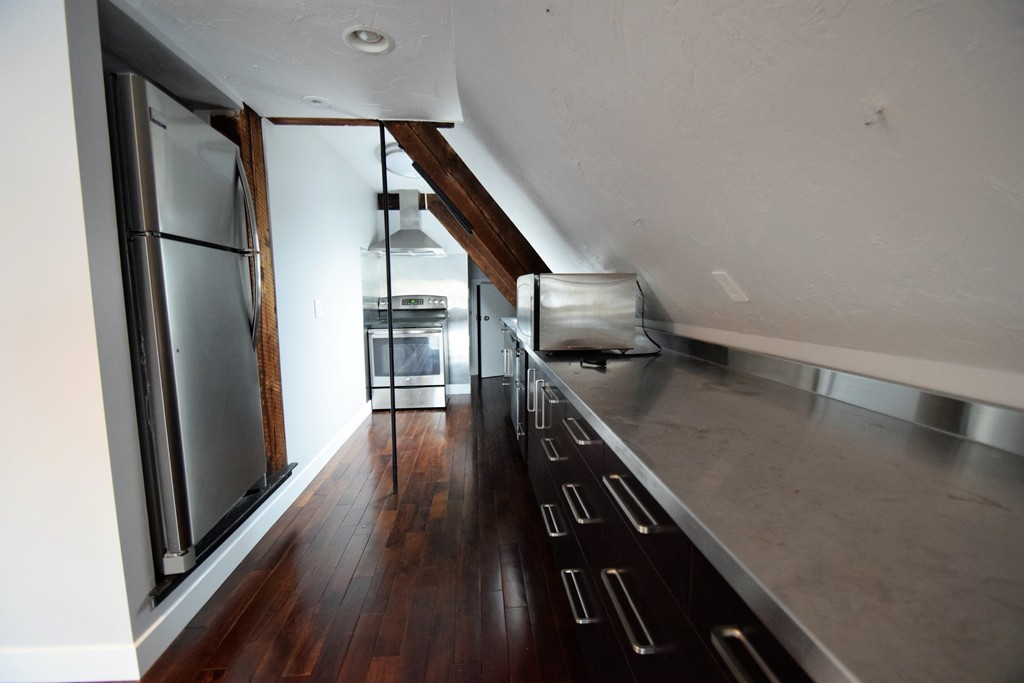 2 bed, 1 bath apartment for rent at 444 Western Ave Unit PH5, Brighton — photo 6 of 20