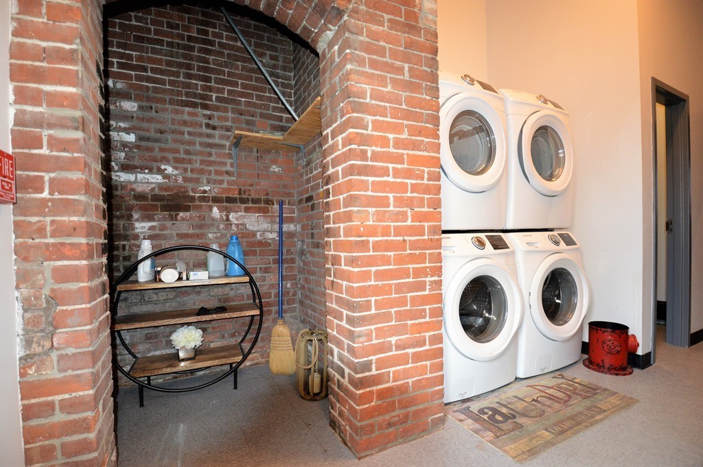 2 bed, 1 bath apartment for rent at 444 Western Ave Unit PH5, Brighton — photo 19 of 20