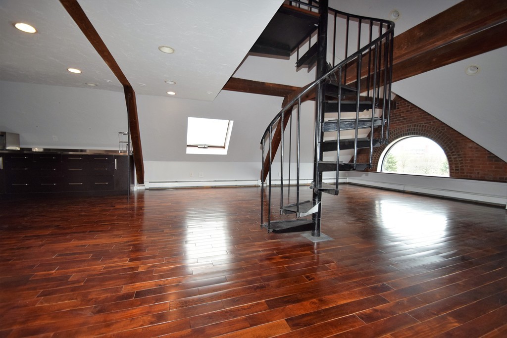 2 bed, 1 bath apartment for rent at 444 Western Ave Unit PH5, Brighton — photo 5 of 20