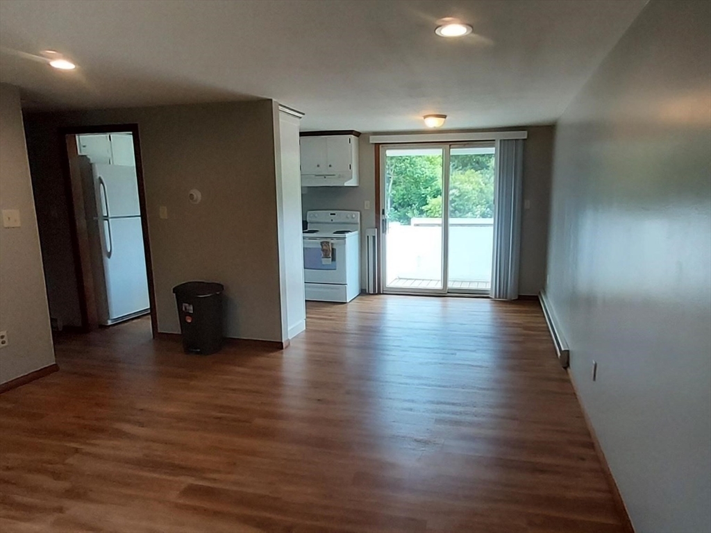 2 bed, 1 bath apartment for rent at 445 Chase Unit 2, Dartmouth — photo 8 of 13