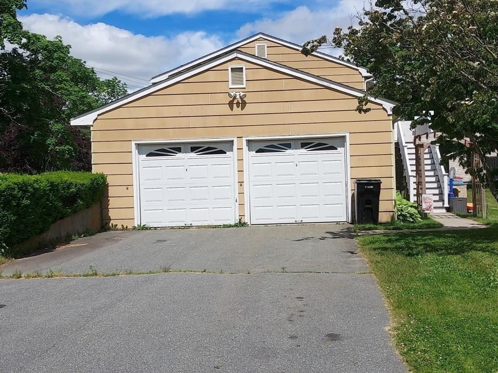 2 bed, 1 bath apartment for rent at 445 Chase Unit 2, Dartmouth — photo 11 of 13