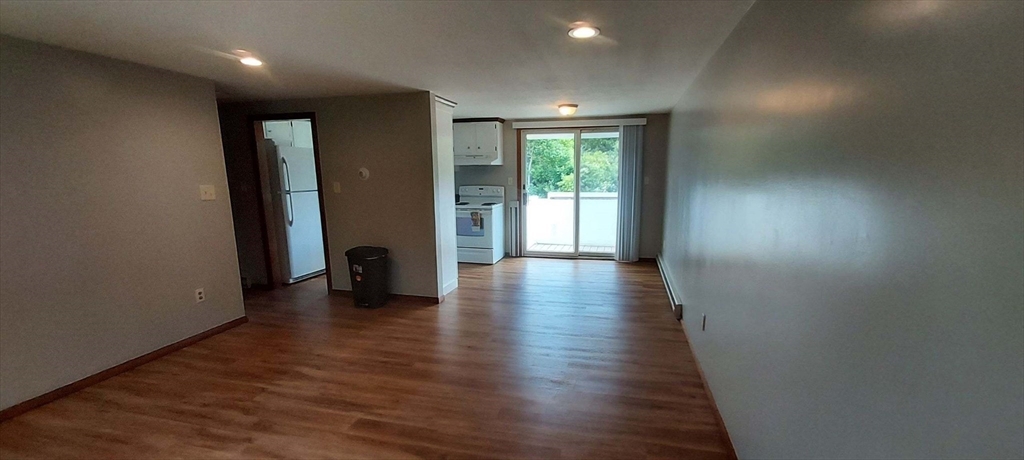 2 bed, 1 bath apartment for rent at 445 Chase Unit 2, Dartmouth — photo 3 of 13