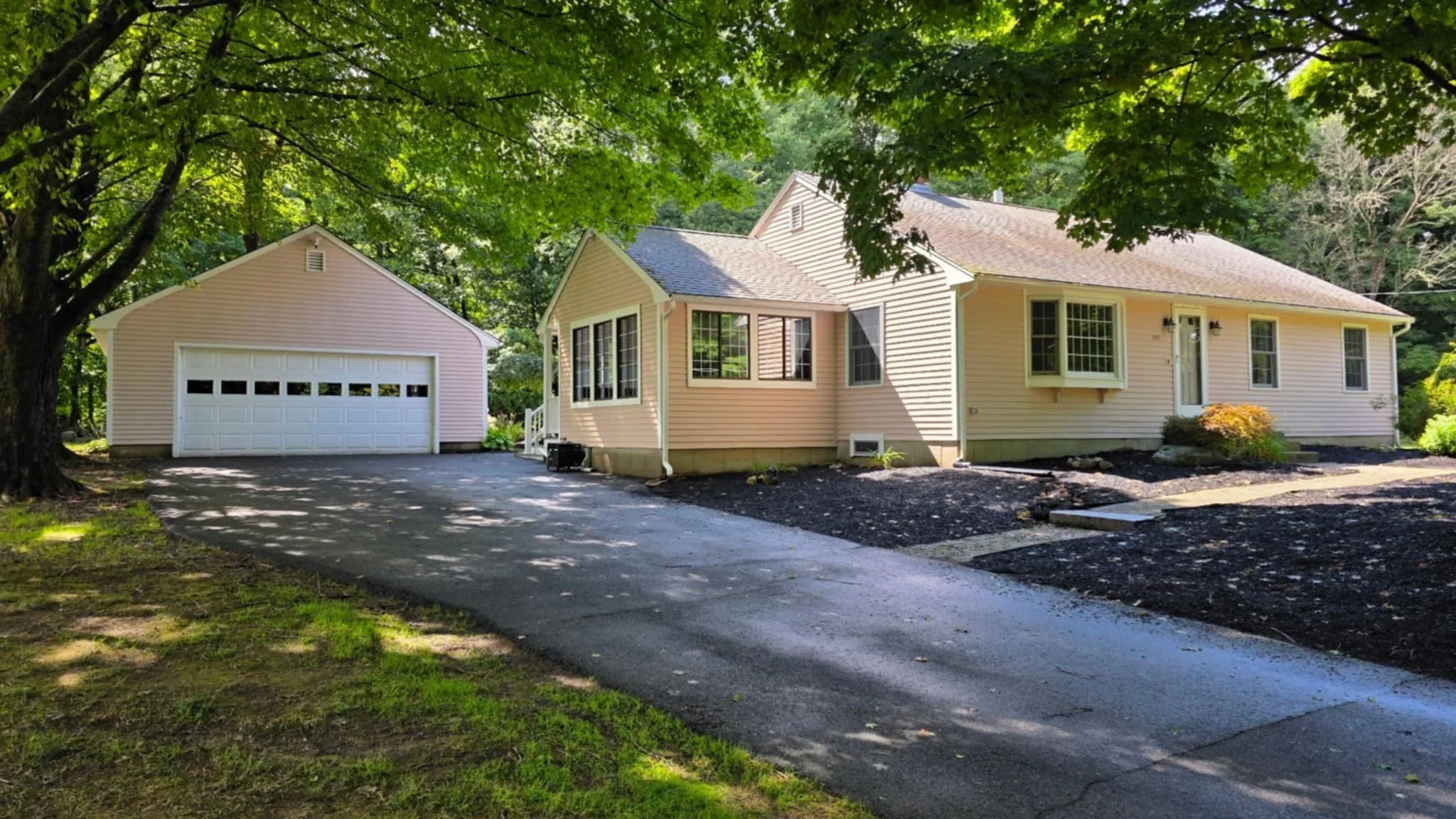 3 bed, 2 bath apartment for rent at 445 Green St, Northborough