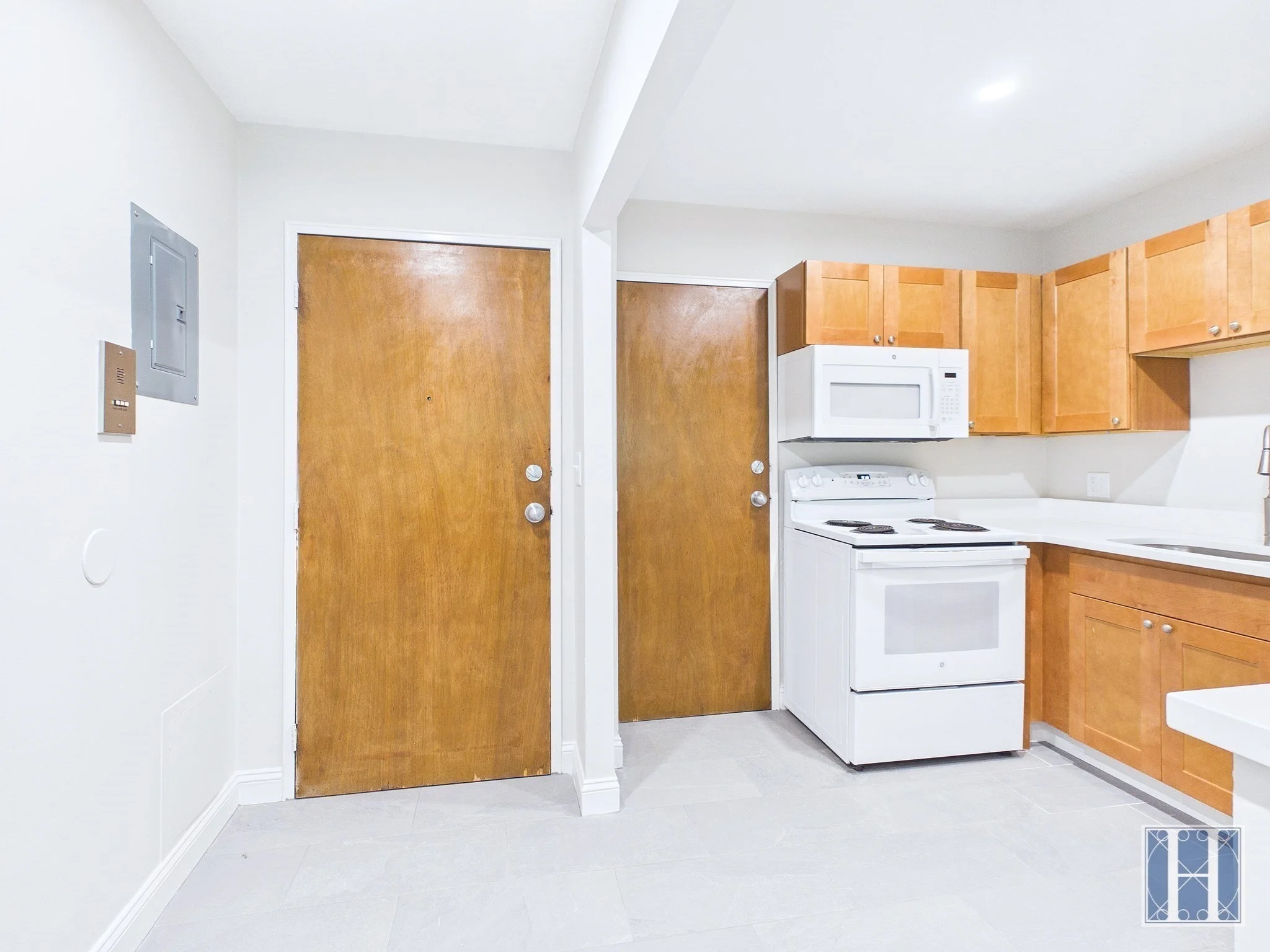 1 bed, 1 bath apartment for rent at 445 Pleasant St Unit 21, Weymouth — photo 4 of 8