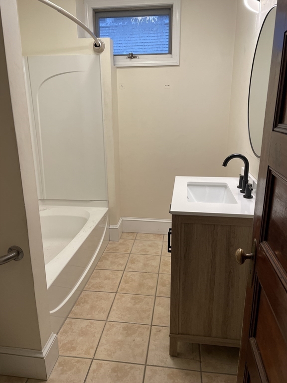 2 bed, 1 bath apartment for rent at 445 Washington St Unit 1, Newton Corner — photo 4 of 6