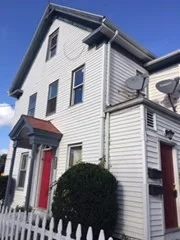 3 bed, 1 bath apartment for rent at 446-448 Main St Unit 2R, Brockton — photo 1 of 12