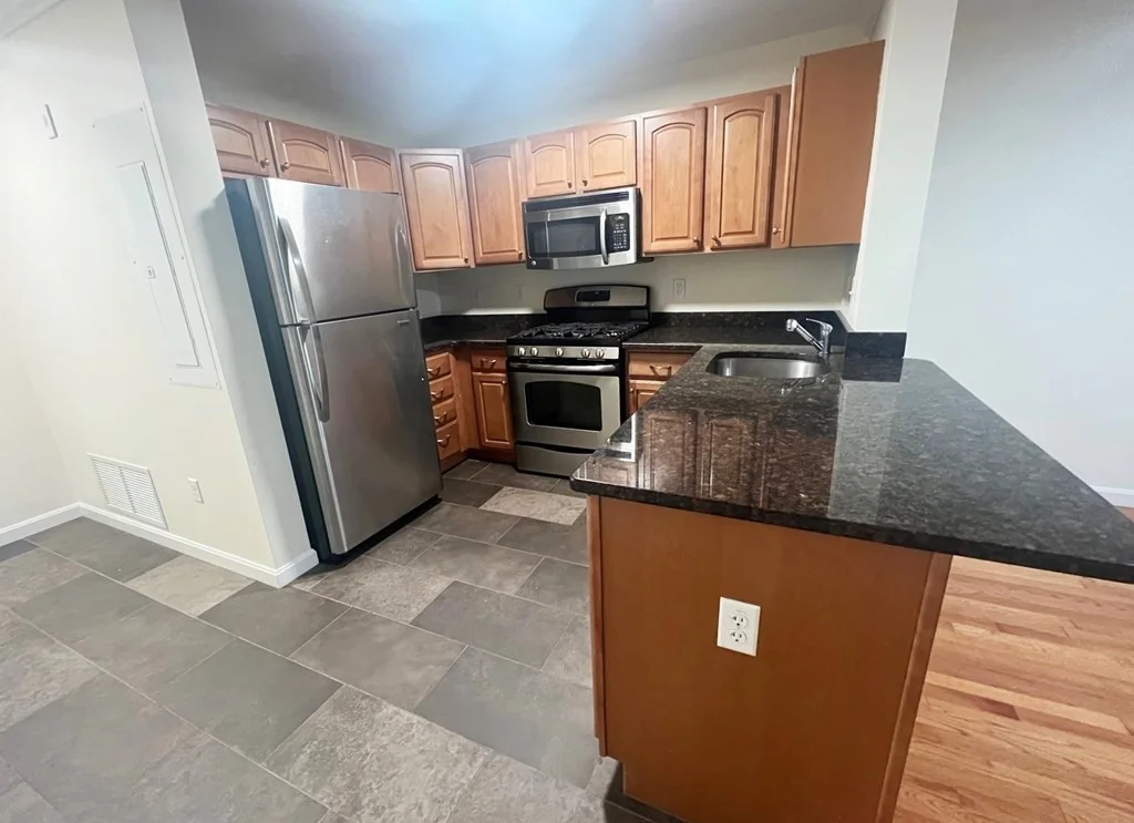 1 bed, 1 bath apartment for rent at 446 Belgrade Ave Unit 109, West Roxbury — photo 8 of 16