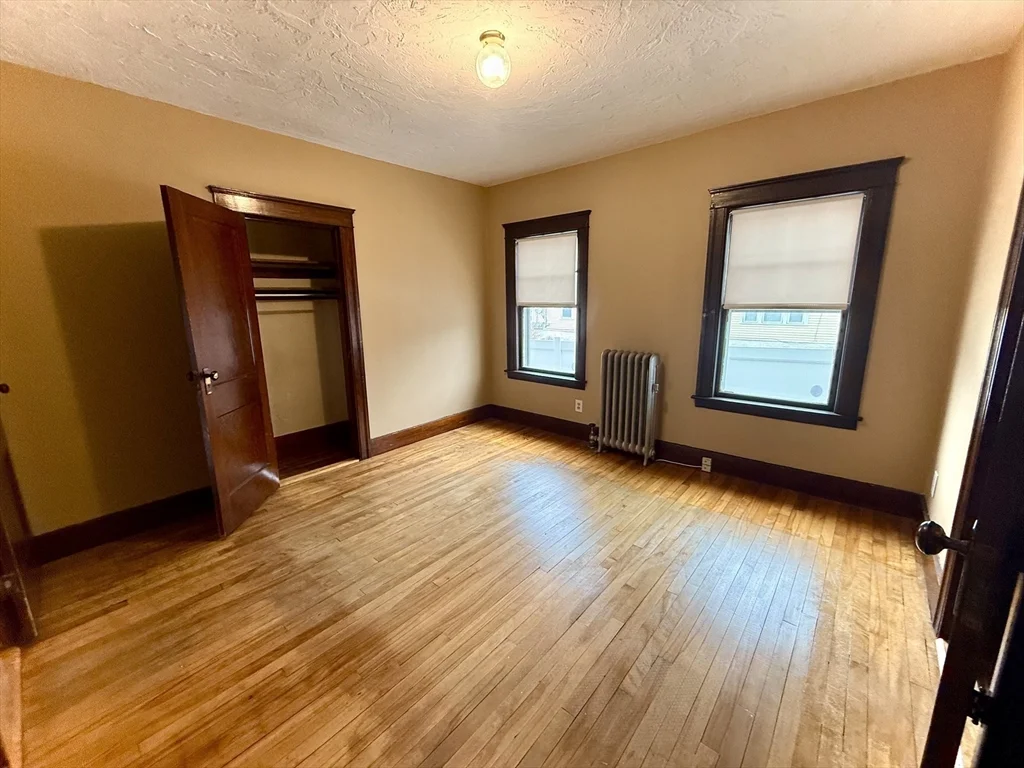 3 bed, 1 bath apartment for rent at 446 Chandler St Unit 1, Worcester — photo 6 of 13