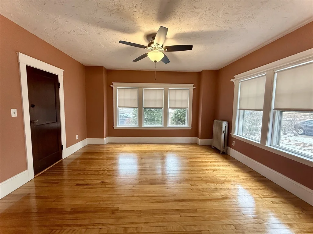 3 bed, 1 bath apartment for rent at 446 Chandler St Unit 1, Worcester — photo 5 of 13