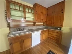 3 bed, 1 bath apartment for rent at 446 Chandler St Unit 2, Worcester — photo 2 of 11