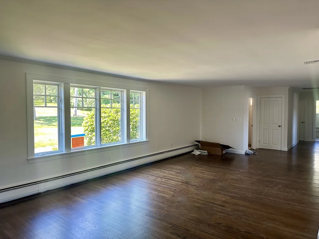 4 bed, 3 bath apartment for rent at 446 Dudley Rd Unit -, Newton Center — photo 4 of 39