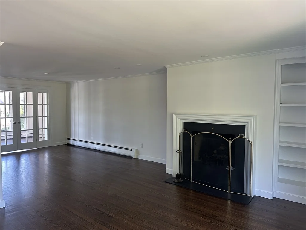 4 bed, 3 bath apartment for rent at 446 Dudley Rd Unit -, Newton Center — photo 3 of 39