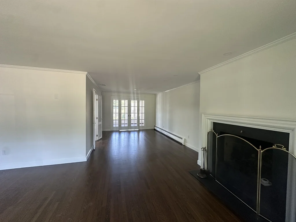 4 bed, 3 bath apartment for rent at 446 Dudley Rd Unit -, Newton Center — photo 5 of 39