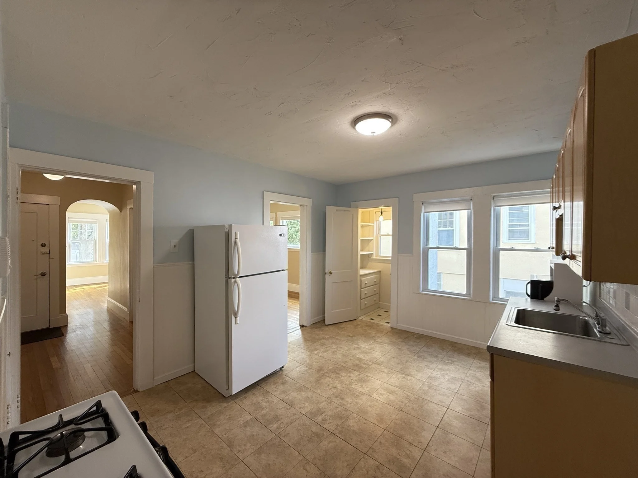 1 bed, 1 bath apartment for rent at 4463 Washington St Unit 1, Roslindale — photo 6 of 13