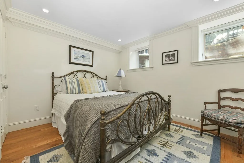 3 bed, 2.5 bath apartment for rent at 447 Beacon St Unit 1, Back Bay — photo 13 of 19