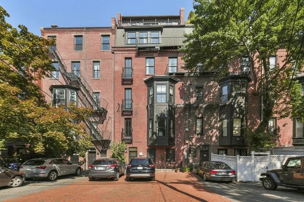 3 bed, 2.5 bath apartment for rent at 447 Beacon St Unit 1, Back Bay — photo 16 of 19