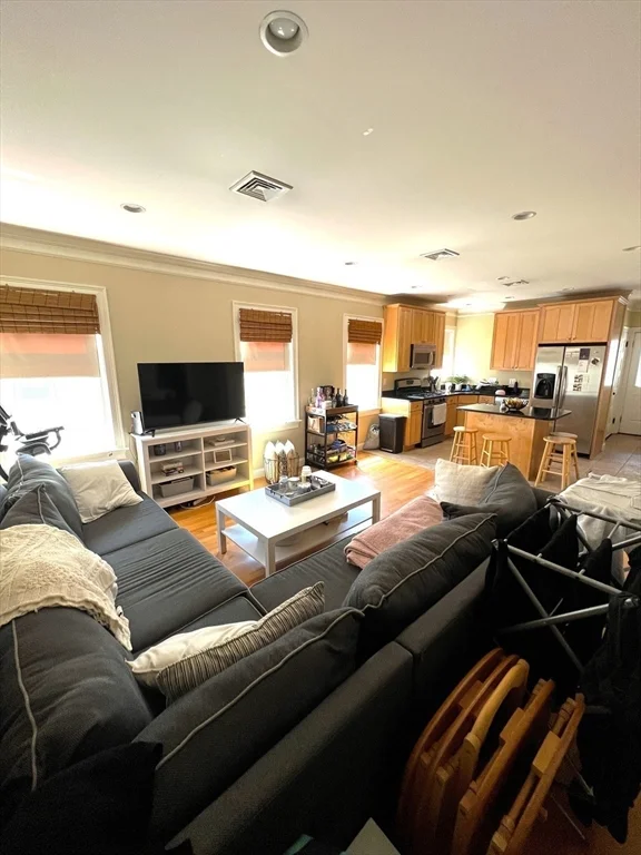2 bed, 2 bath apartment for rent at 447 East 7th Unit 1, South Boston — photo 2 of 8