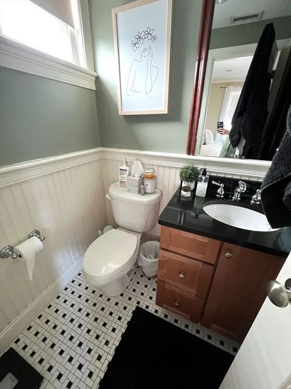 2 bed, 2 bath apartment for rent at 447 East 7th Unit 1, South Boston — photo 7 of 8