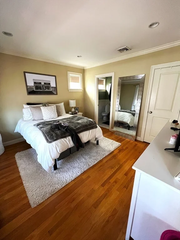 2 bed, 2 bath apartment for rent at 447 East 7th Unit 1, South Boston — photo 5 of 8
