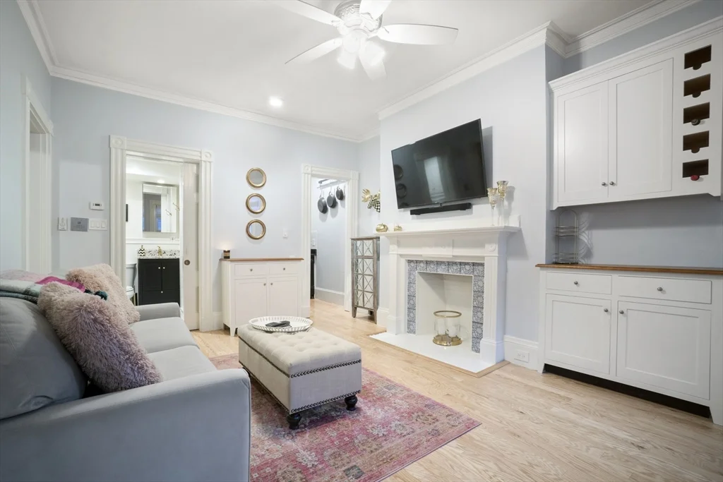 1 bed, 1 bath apartment for rent at 447 Marlborough St Unit 2, Back Bay — photo 4 of 15