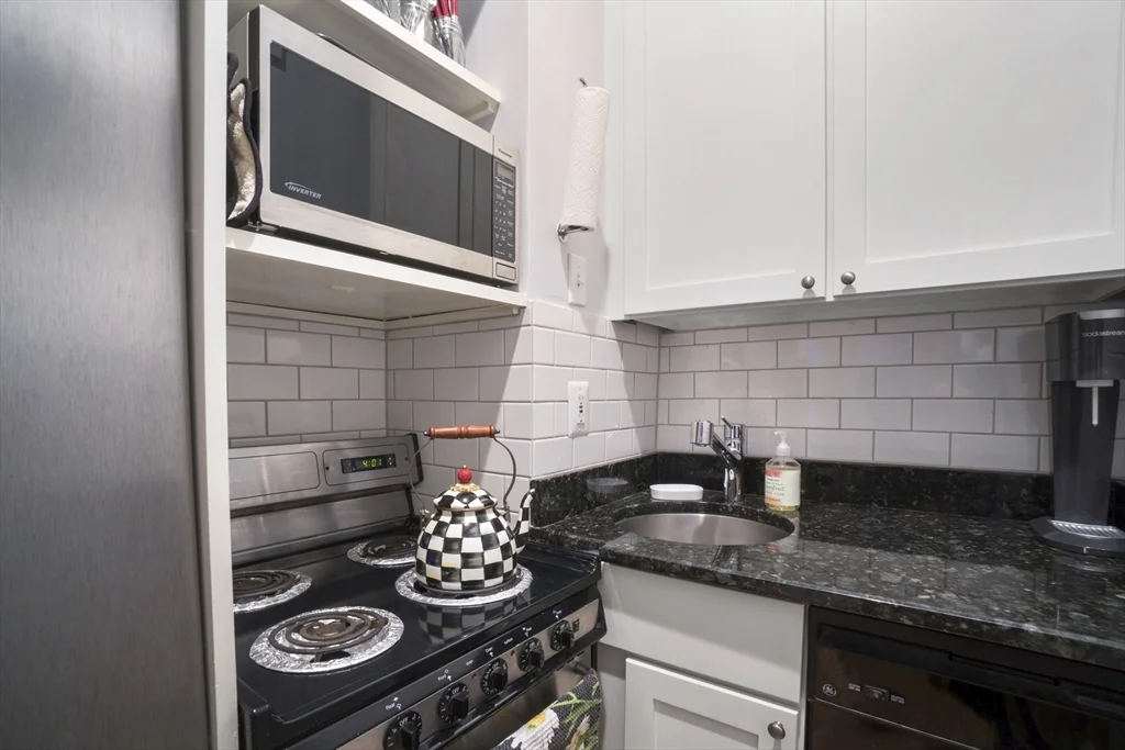 1 bed, 1 bath apartment for rent at 447 Marlborough St Unit 2, Back Bay — photo 6 of 15