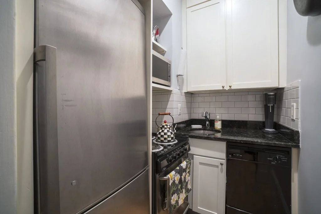 1 bed, 1 bath apartment for rent at 447 Marlborough St Unit 2, Back Bay — photo 7 of 15
