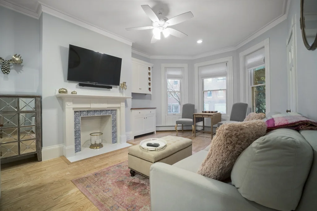 1 bed, 1 bath apartment for rent at 447 Marlborough St Unit 2, Back Bay — photo 2 of 15