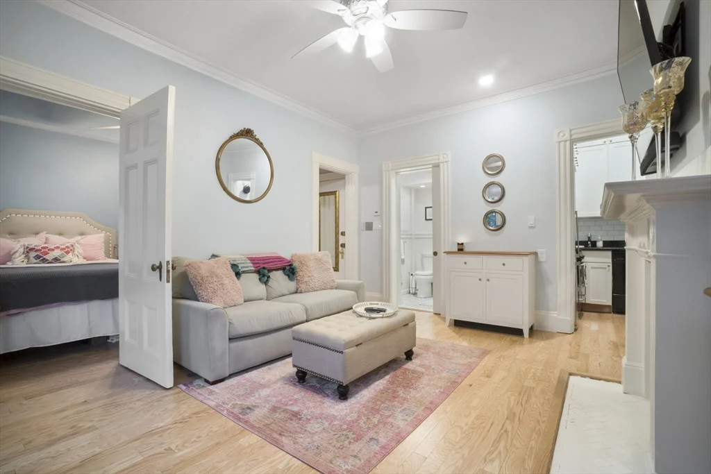 1 bed, 1 bath apartment for rent at 447 Marlborough St Unit 2, Back Bay