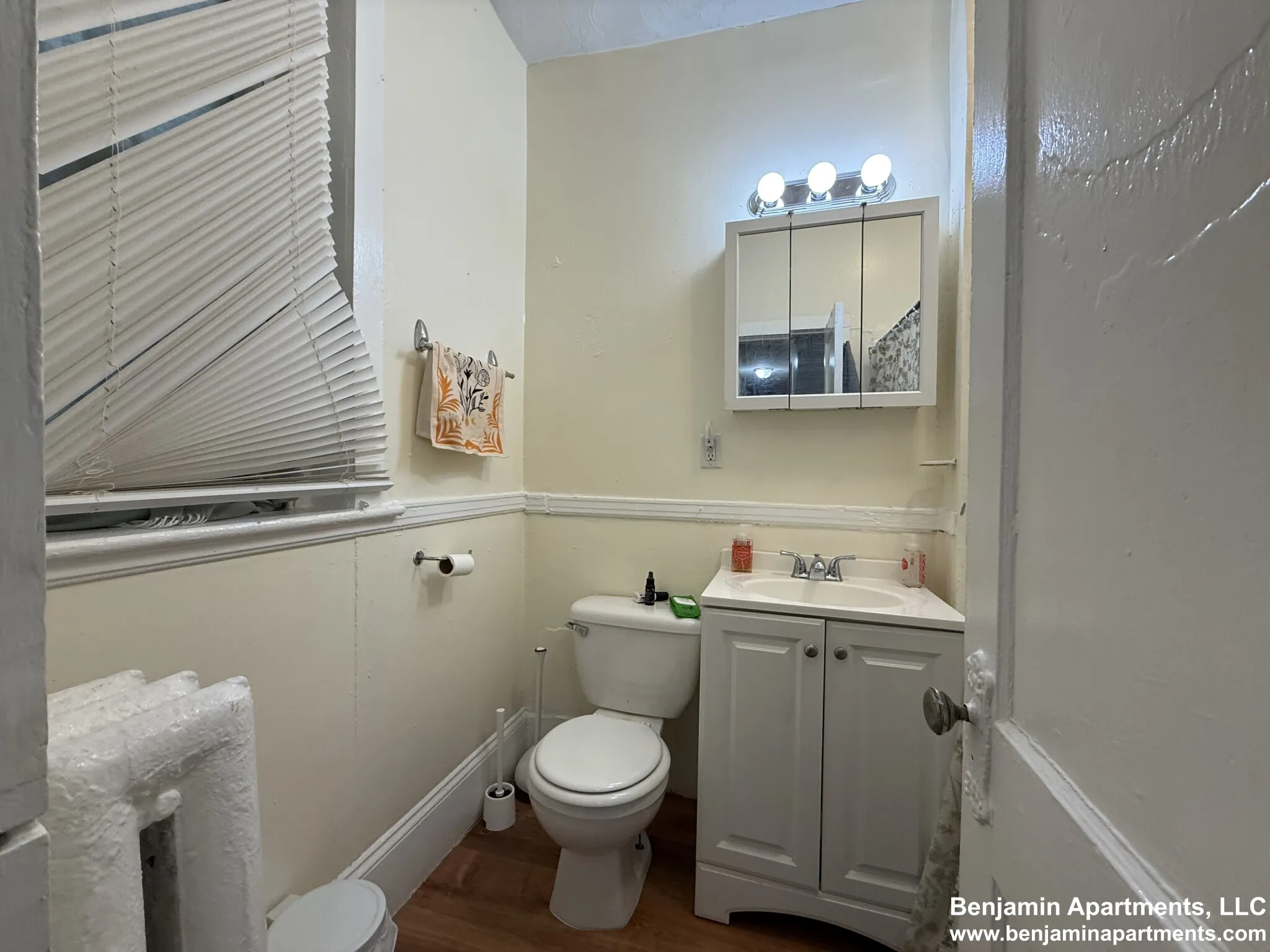 3 bed, 1 bath apartment for rent at 447 Park Dr Unit 2A, Fenway — photo 8 of 8