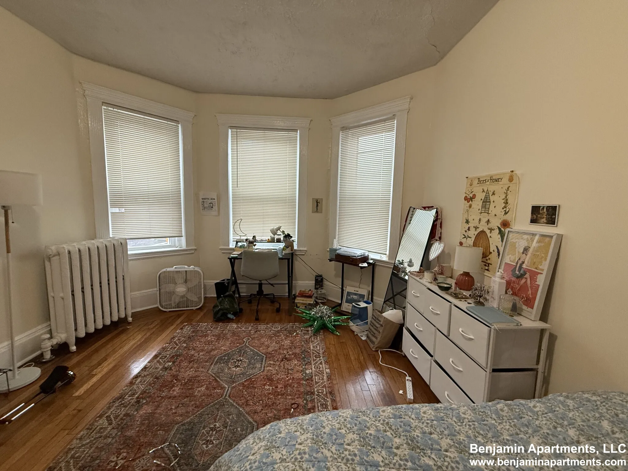 3 bed, 1 bath apartment for rent at 447 Park Dr Unit 2A, Fenway — photo 1 of 8