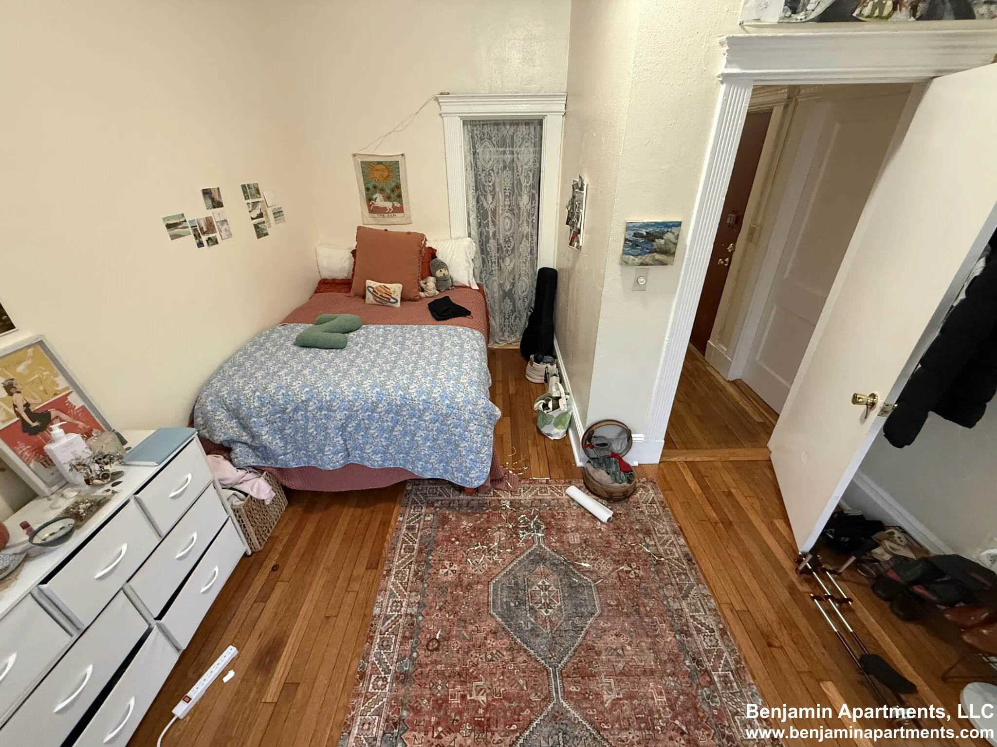 3 bed, 1 bath apartment for rent at 447 Park Dr Unit 2A, Fenway — photo 4 of 8