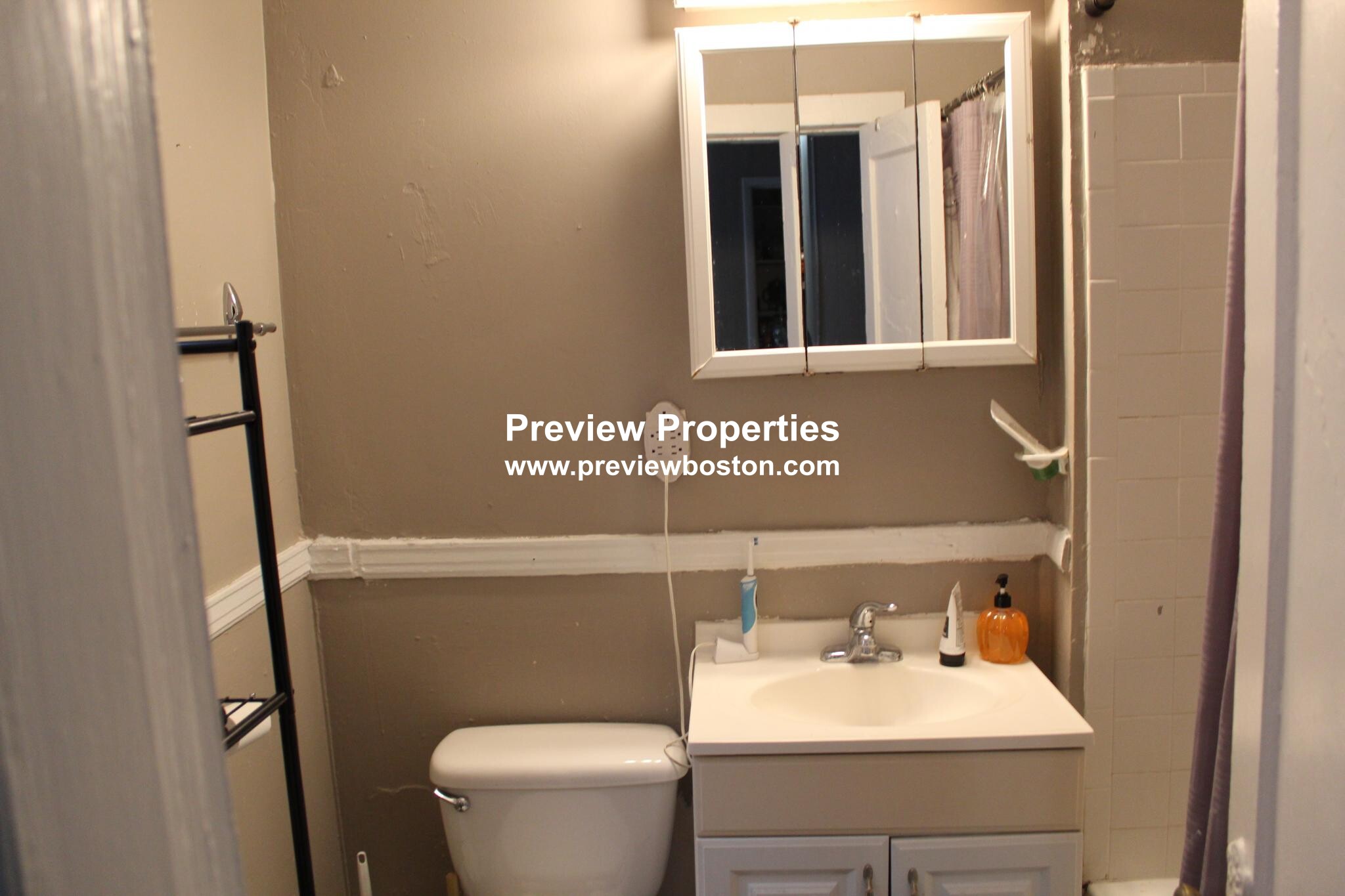 3 bed, 1 bath apartment for rent at 447 Park Dr Unit 2AP, Fenway — photo 4 of 6