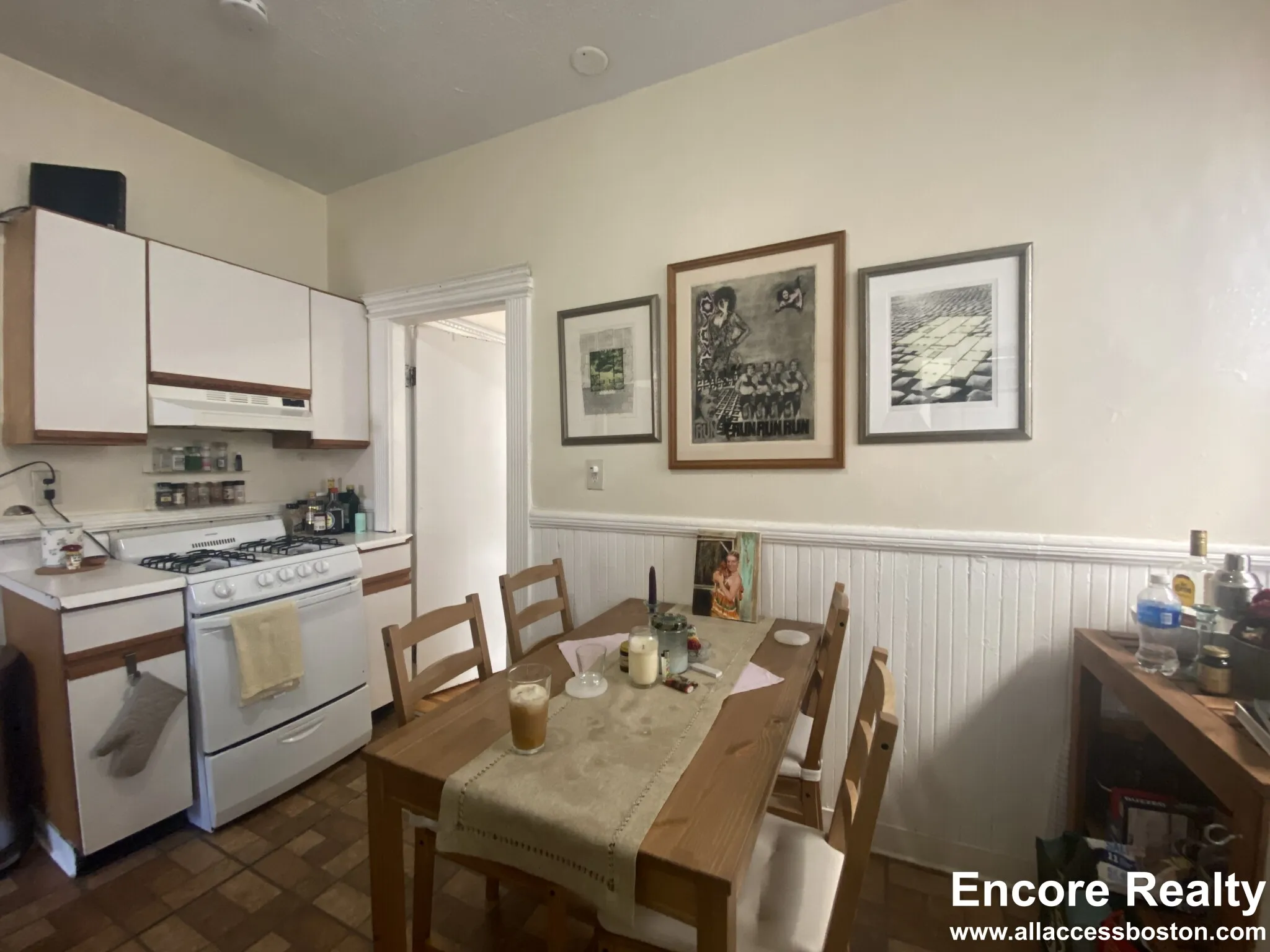 2 bed, 1 bath apartment for rent at 447 Park Dr Unit 2b, Fenway