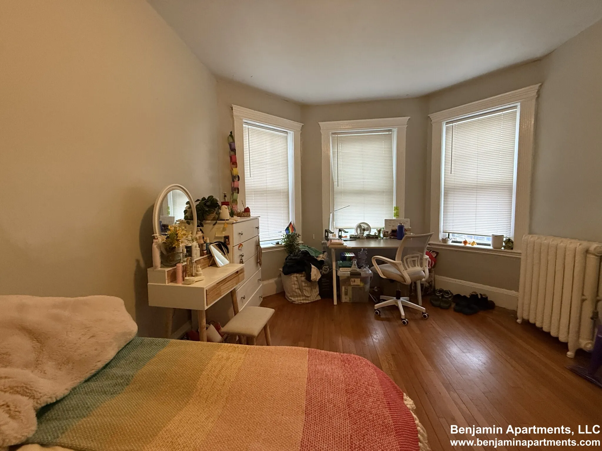 3 bed, 1 bath apartment for rent at 447 Park Dr Unit 2D, Fenway — photo 1 of 9