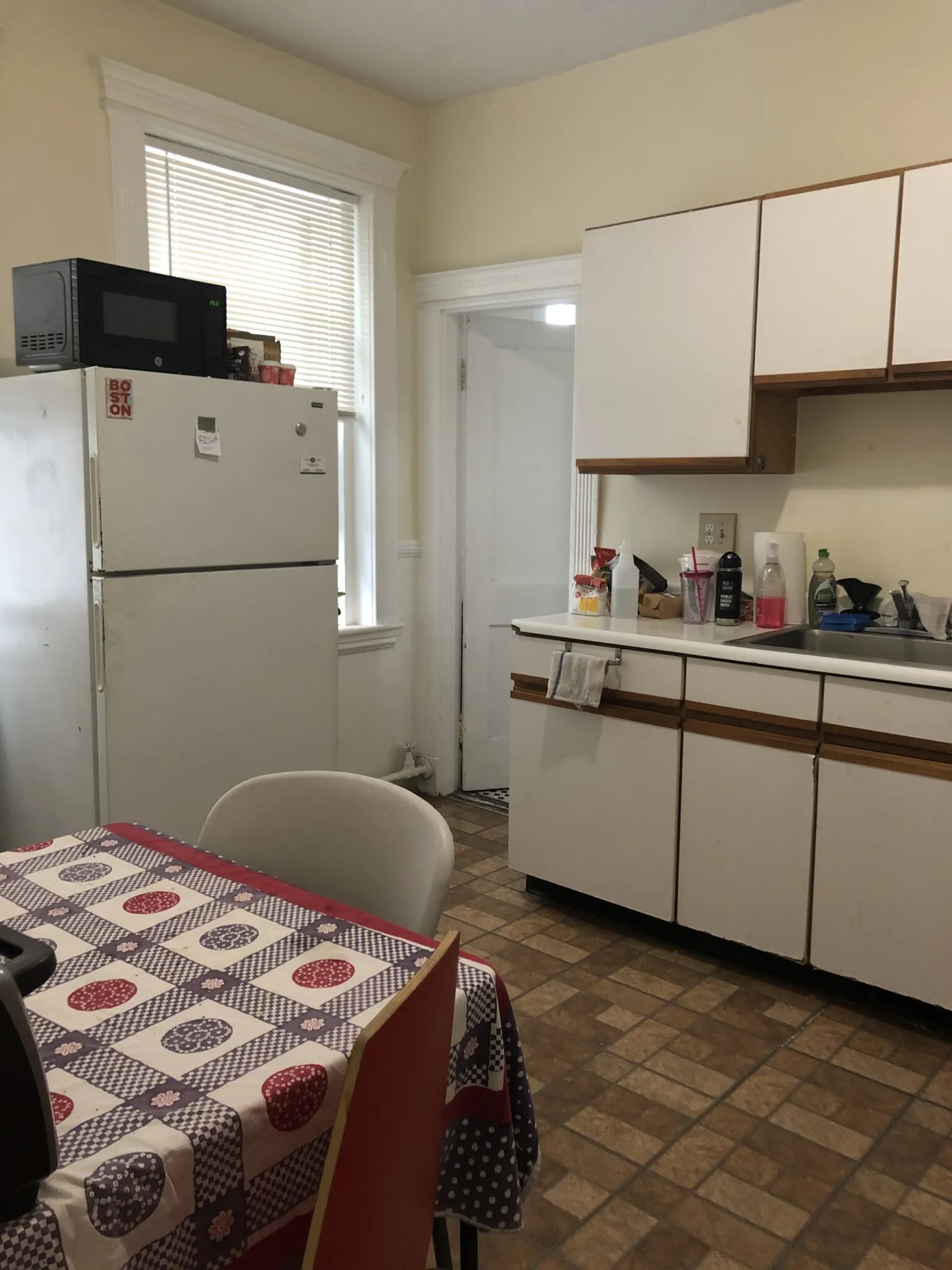 2 bed, 1 bath apartment for rent at 447 Park Dr Unit 3, Fenway — photo 5 of 6