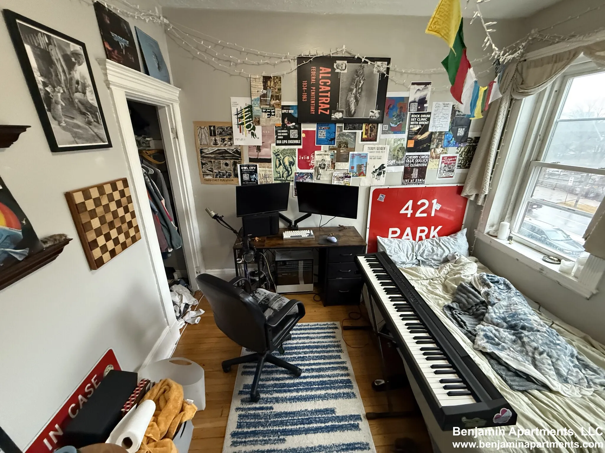 3 bed, 1 bath apartment for rent at 447 Park Dr Unit 3A, Fenway — photo 4 of 11