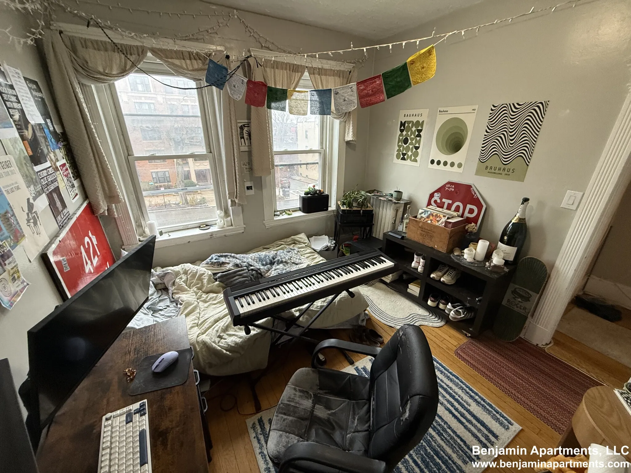 3 bed, 1 bath apartment for rent at 447 Park Dr Unit 3A, Fenway — photo 5 of 11