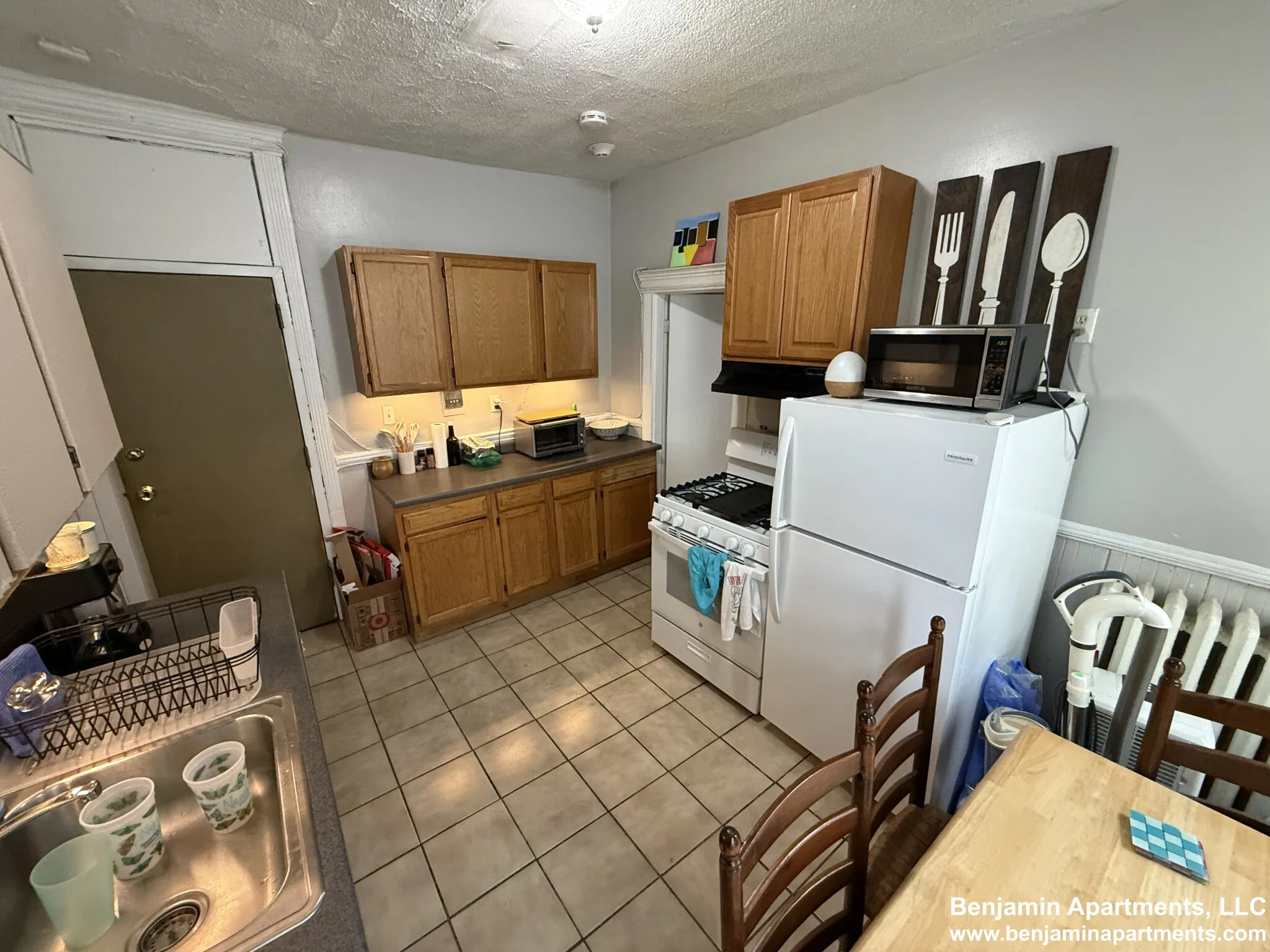 2 bed, 1 bath apartment for rent at 447 Park Dr Unit 3B, Fenway — photo 5 of 9
