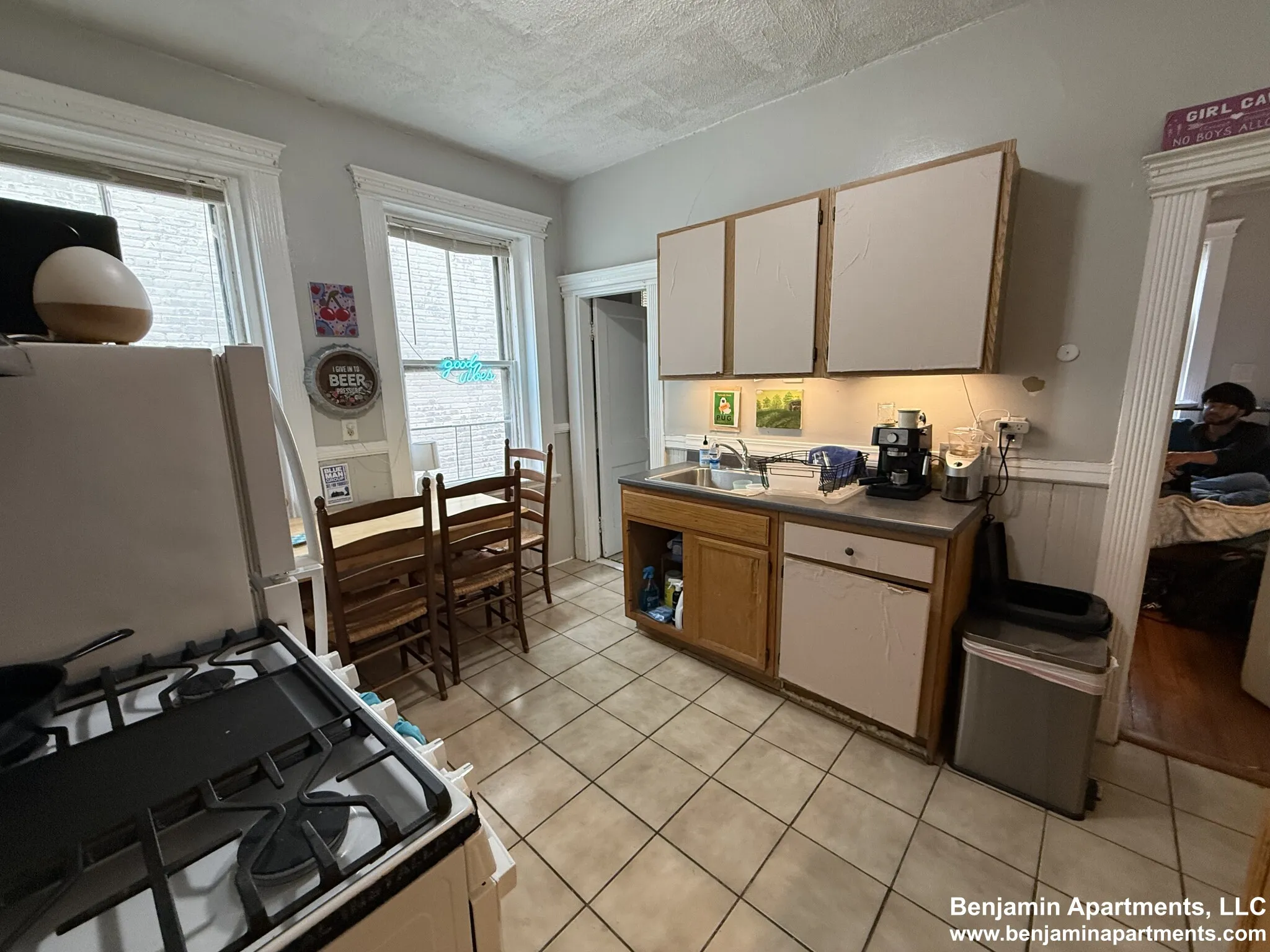 2 bed, 1 bath apartment for rent at 447 Park Dr Unit 3B, Fenway — photo 4 of 9