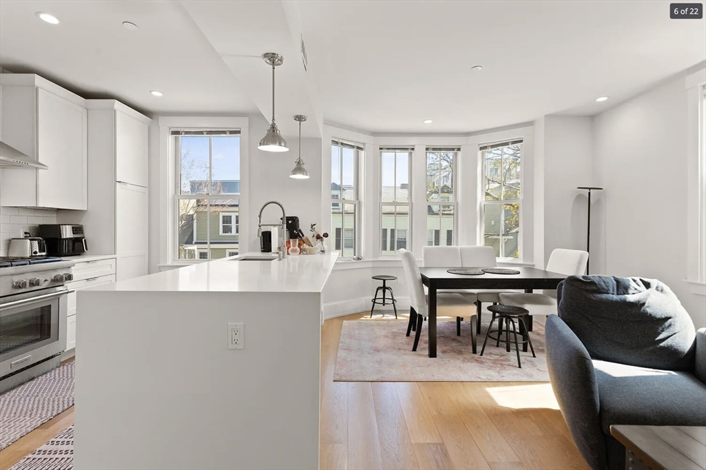 3 bed, 2 bath apartment for rent at 447 W 4th St Unit 2, South Boston — photo 4 of 22