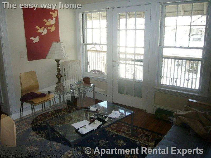 2 bed, 1 bath apartment for rent at 448 Broadway Unit 6, Harvard Square