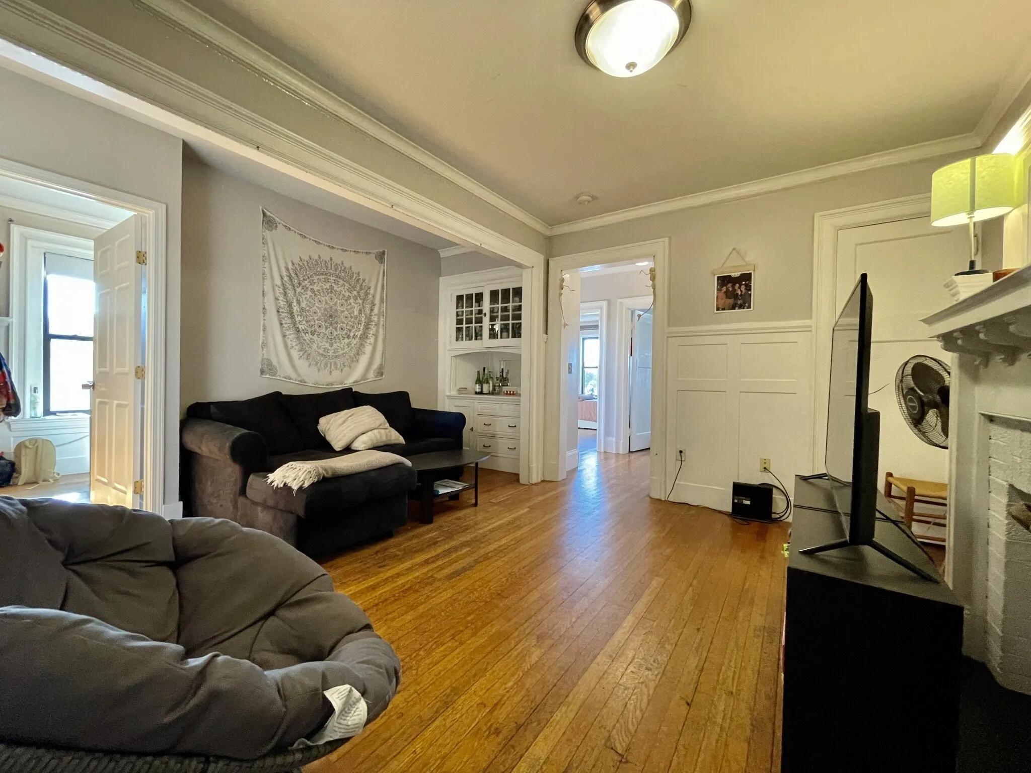3 bed, 1 bath apartment for rent at 448 Park Dr Unit 10, Fenway — photo 1 of 84
