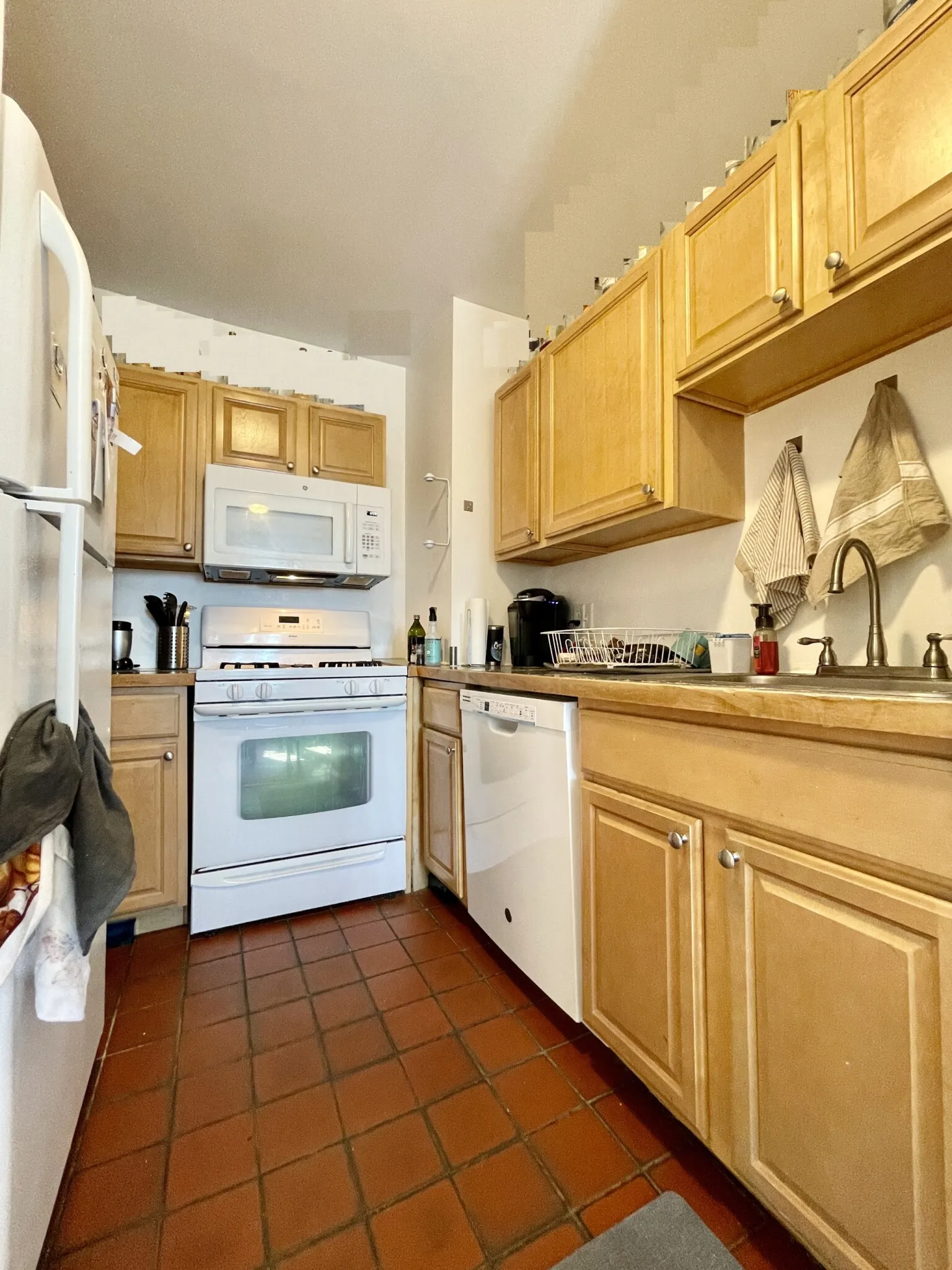 3 bed, 1 bath apartment for rent at 448 Park Dr Unit 10, Fenway — photo 45 of 84