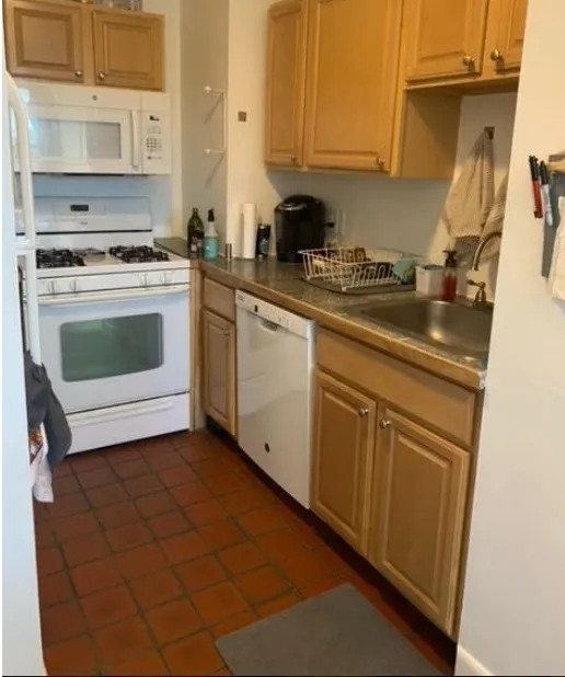 3 bed, 1 bath apartment for rent at 448 Park Dr Unit 10, Fenway — photo 51 of 84