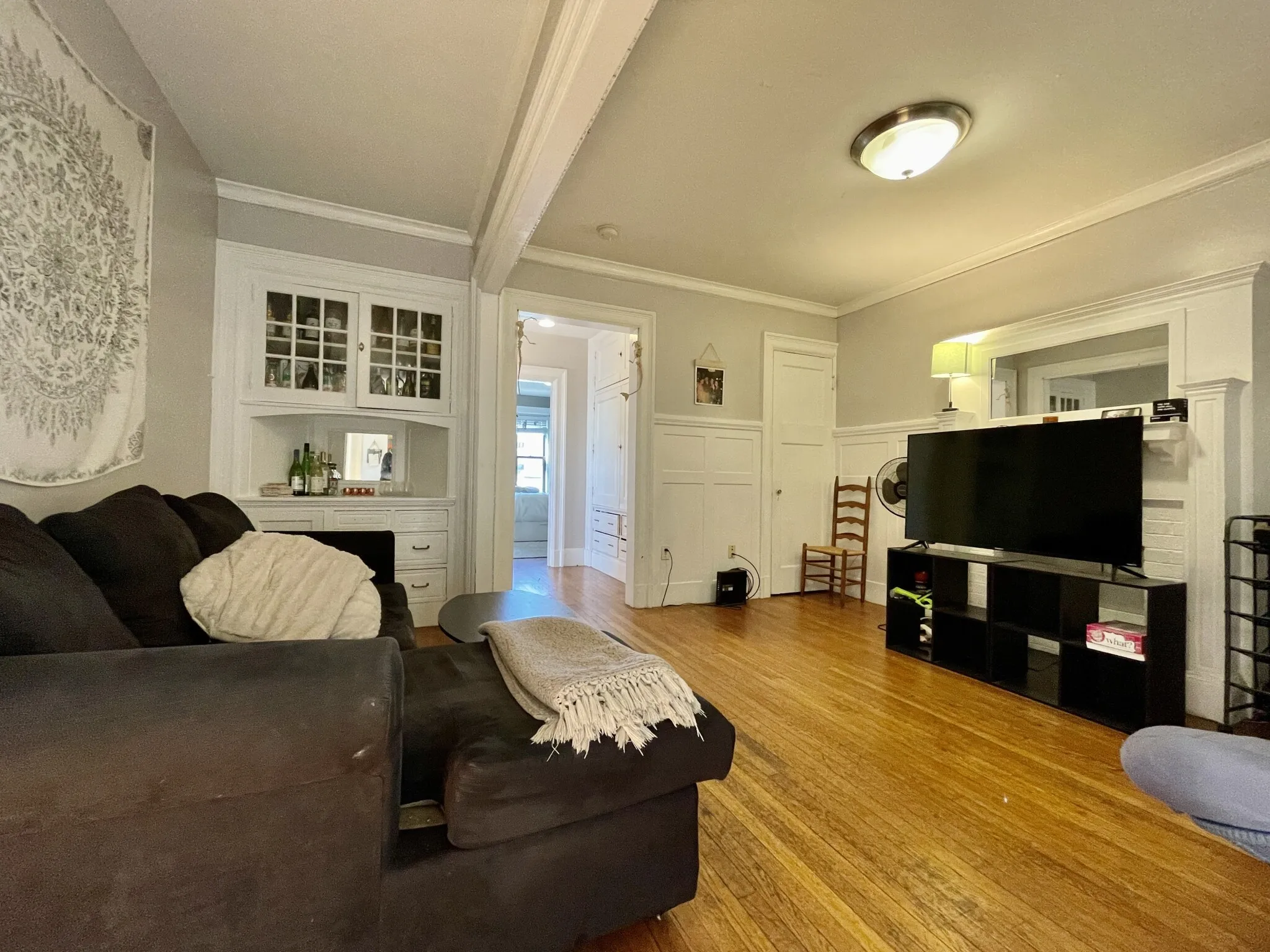 3 bed, 1 bath apartment for rent at 448 Park Dr Unit 10, Fenway — photo 3 of 84