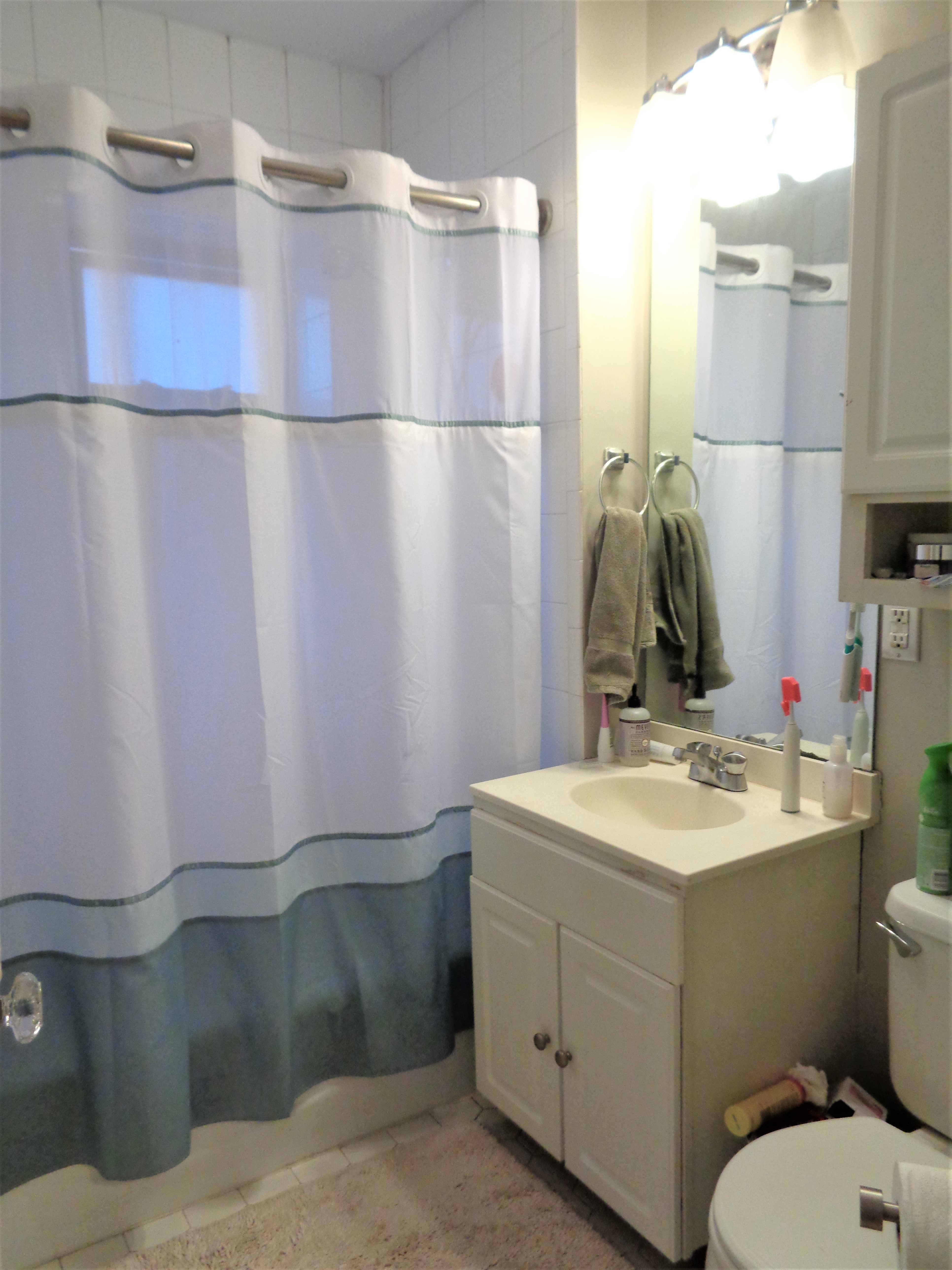 3 bed, 1 bath apartment for rent at 448 Park Dr Unit 11, Fenway — photo 4 of 9
