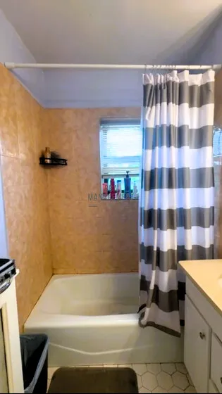 3 bed, 1 bath apartment for rent at 448 Park Dr Unit 13, Fenway — photo 11 of 42