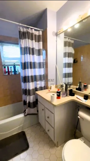 3 bed, 1 bath apartment for rent at 448 Park Dr Unit 13, Fenway — photo 12 of 42