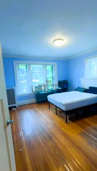 3 bed, 1 bath apartment for rent at 448 Park Dr Unit 13, Fenway — photo 3 of 42